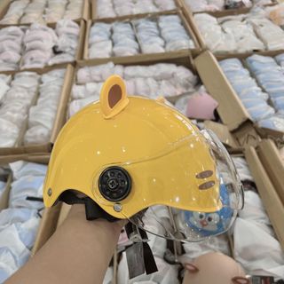 Mũ, Nón bảo hiểm cao cấp BH Kids cho bé, có kính chắn bụi, chắn gió, hoạt hình dễ thương, phù hợp với bé 3-12 tuổi-BHS72