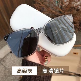 Kính râm màu nâu dành cho nữ, thương hiệu G mẫu mới 2025, kính râm dành cho livestream TikTok, làm cho khuôn mặt to trông thon gọn hơn, kính chống tia UV