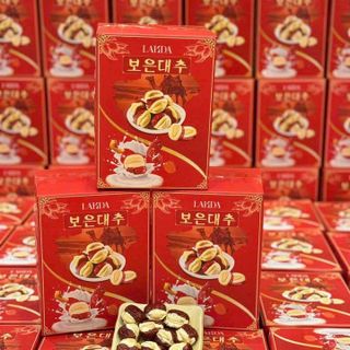 TÁO ĐỎ KẸP SỮA LẠC ĐÀ NHÂN HẠT ĐIỀU