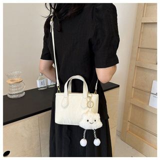 Túi xách nữ túi đeo chéo da loang mịn kèm gấu mây K560