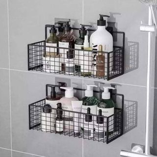 GIỎ LƯỚI SẮT ĐỂ TRONG PHÒNG VỆ SINH
