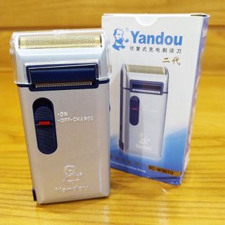 MÁY CẠO RÂU YANDOU SCW 301U SỬ DỤNG SẠC PIN