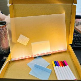 BẢNG VẼ DẠ QUANG KẾT HỢP ĐÈN LED
