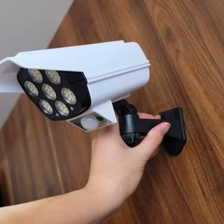 ĐÈN LED G'IẢ CAMERA CÓ ĐIỀU KHIỂN ĐI KÈM