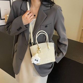 Túi xách nữ, túi đeo chéo hai quai phối trái tim kèm gấu bông K568
