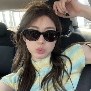 Kính râm mắt mèo hình bầu dục cổ điển dành cho nữ, phong cách cao cấp, hiệu ứng thon gọn cho khuôn mặt to, mẫu mới 2026, kính râm chống tia UV.