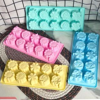KHAY LÀM ĐÁ VIÊN TIỆN ÍCH