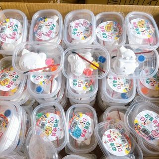 BỘ 2 TƯỢNG TÔ MINI KÈM VỈ MÀU VÀ CỌ RÈN LUYỆN KHẢ NĂNG SÁNG TẠO CHO BÉ