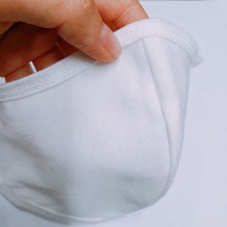 KHẨU TRANG VẢI DỆT KIM 2 LỚP KHÁNG KHUẨN CAO CẤP CÔNG NGHỆ NHẬT BẢN TRẮNG, ĐEN TÁI SỬ DỤNG 30 LẦN KTY1001- TUTO5