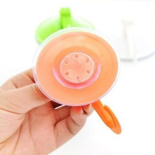MÓC NHỰA TREO ĐỒ TREO QUẦN ÁO VẬT DỤNG CÓ HÚT CHÂN KHÔNG TIỆN ÍCH
