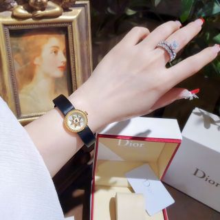 ĐỒNG HỔ NỮ CAO CẤP DYOR DÂY DA MẶT NGÔI SAO SIZE NHÍ