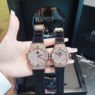 ĐỒNG HỒ COUPLE CAO CẤP HUPOT MẶT FULL HỘT NIỀNG ĐỒNG DÂY DA BỌC SILICON