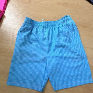 Short dù nam 1 lớp đi biển.
