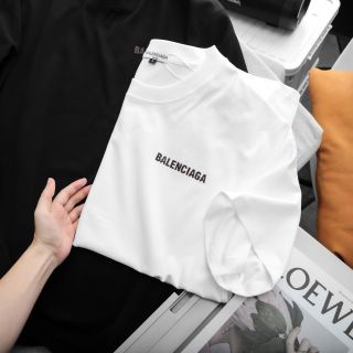 Áo thun nam. Chất vải cotton 2 chiều mịn mướt rượt không bai nhão hay xù lông. Logo đẹp xuất sắc.