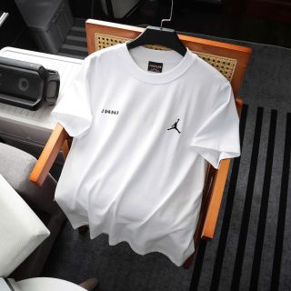 Mẫu Áo thun logo thêu sắc nét, chất cotton 4c dày dặn,mền mịn mát, co giãn tốt.