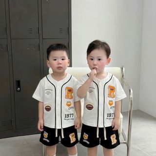 Bộ quần áo thể thao 1977 cho bé trai
