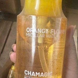 THANH LÝ 567 chai Nước tẩy trang vitamin C  Date 11/2028 Thùng 48 chai