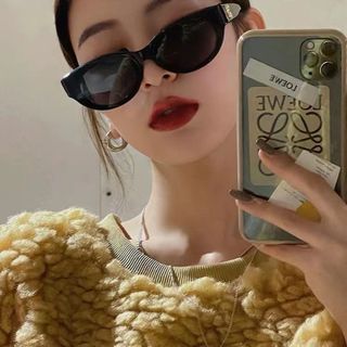 Kính Râm Nữ Vintage Đen Basic Dễ Phối Đồ TT47