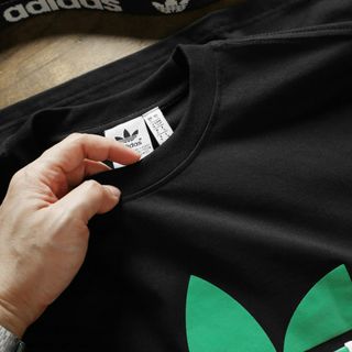 Mẫu áo thun nam đang hot ss26. Logo in phồng.