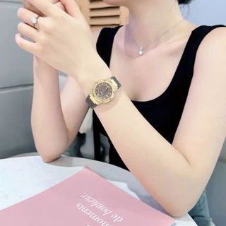 ĐỒNG HỒ NỮ CAO CẤP SALVATHORE DÂY CAO SU NIỀNG BEZEL GOLD