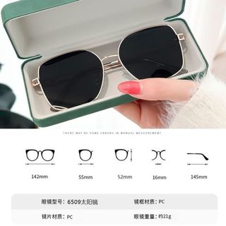 Kính Mắt Gọng Vàng Hồng Sang Chảnh TT95