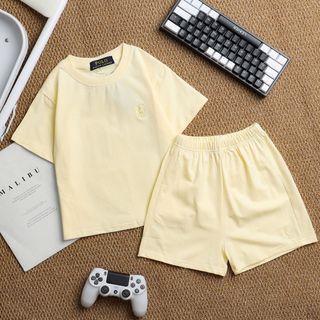 Set Polo Em bé.  Chất liệu cotton 4 chiều xịn,  logo thêu basic.