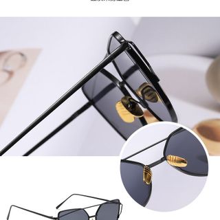 Kính Mát Mắt Mèo Viền Vàng Sang Chảnh TT88
