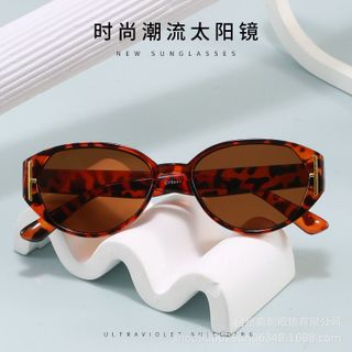 Kính Mắt Đen Khói Minimalist Fashion TT81