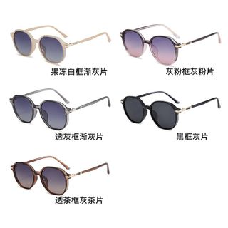 Kính Mát Oversize Thanh Lịch Sang Trọng TT77