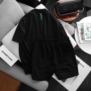 Set bộ nam hot ss26. Áo chất cotton 100% 4c. Quần nỉ chân cua cotton 100%. form unisex nam nữ đều có thể mặc.