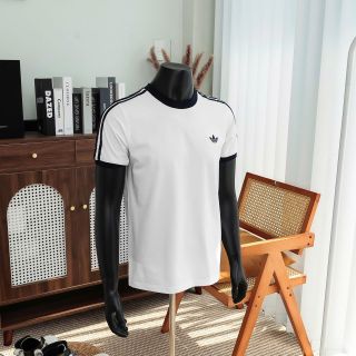 Mẫu áo thun, logo thêu cực tinh tế, áo full tem tag, chất cotton 4c dày dặn.