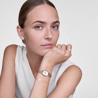 ĐỒNG HỒ NỮ CAO CẤP D WELLINGTON OPHELIA MẶT OVAN FULLBOX