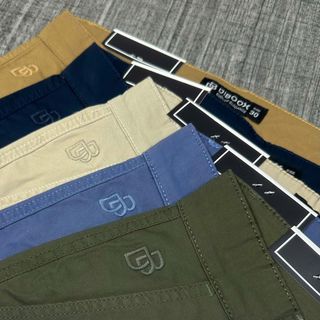 KHAKI nam sọt. Co giãn ,  trên gối , ống rộng.