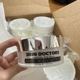 HỘP ĐỰNG KEM BODY FACE CAO CẤP CÓ HỘP GIẤY