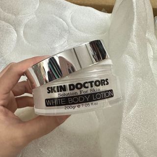 HỘP ĐỰNG KEM BODY FACE CAO CẤP CÓ HỘP GIẤY
