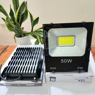 CREALED ĐÈN PHA LED COB ÁNH SÁNG TRẮNG