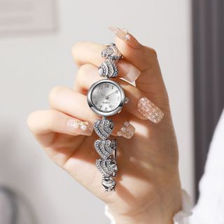 Đồng Hồ Nữ Heart Crystal Luxury – Dây Trái Tim Đính Đá Sang Trọng ĐH63