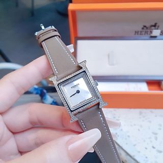 ĐỒNG HỒ NỮ CAO CẤP HREMES HÊURE DÂY DA VIỀN HỘT TẶNG DÂY DA XỊN