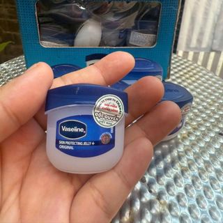 Sáp dưỡng ẩm đa năng Vaseline 5.5g date 2028