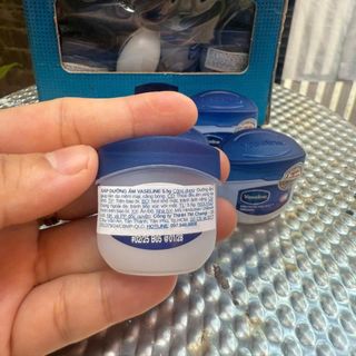 Sáp dưỡng ẩm đa năng Vaseline 5.5g date 2028