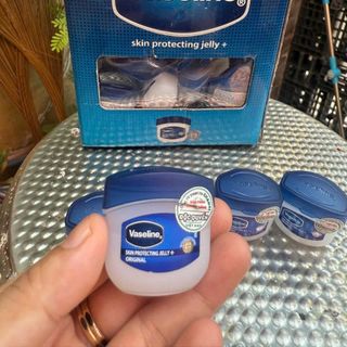 Sáp dưỡng ẩm đa năng Vaseline 5.5g date 2028