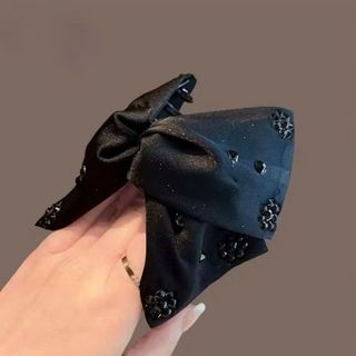 GẤP TÓC TAM GIÁC ĐÍNH ĐÁ HOA ĐEN