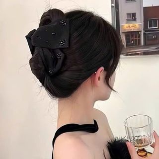 GẤP TÓC TAM GIÁC ĐÍNH ĐÁ HOA ĐEN
