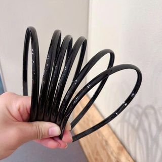 CÀI TÓC TRƠN ĐEN- TRÀ SỮA