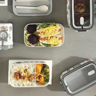 HỘP CƠM 2 TẦNG HOẠ TIẾT KÈM MUỖNG ĐŨA