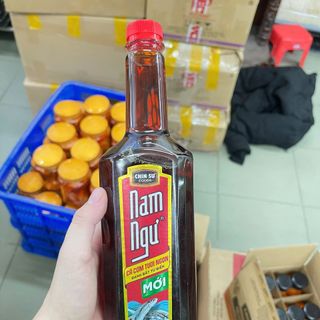 Nước mắm Nam Ngư cá cơm tươi ngon Chin-su - Chai 900ml