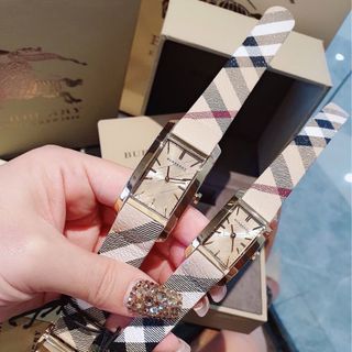 ĐỒNG HỒ NỮ SIÊU CẤP BUBBERI DÂY DA MẶT CHỮ NHẬT NIỀNG VÀNG