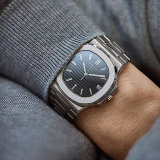 ĐỒNG HỒ NAM NỮ CAO CẤP PATEC MẶT VUÔNG DÂY THÉP KHOÁ BƯỚM