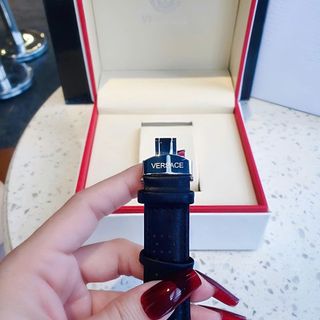 ĐỒNG HỒ NAM TRUNG CẤP VERXACE DÂY DA
