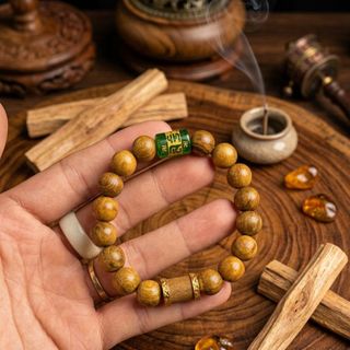 Vòng đeo tay gỗ bách xanh mix đá ngũ hành kèm đốt trúc bọc mạ vàng